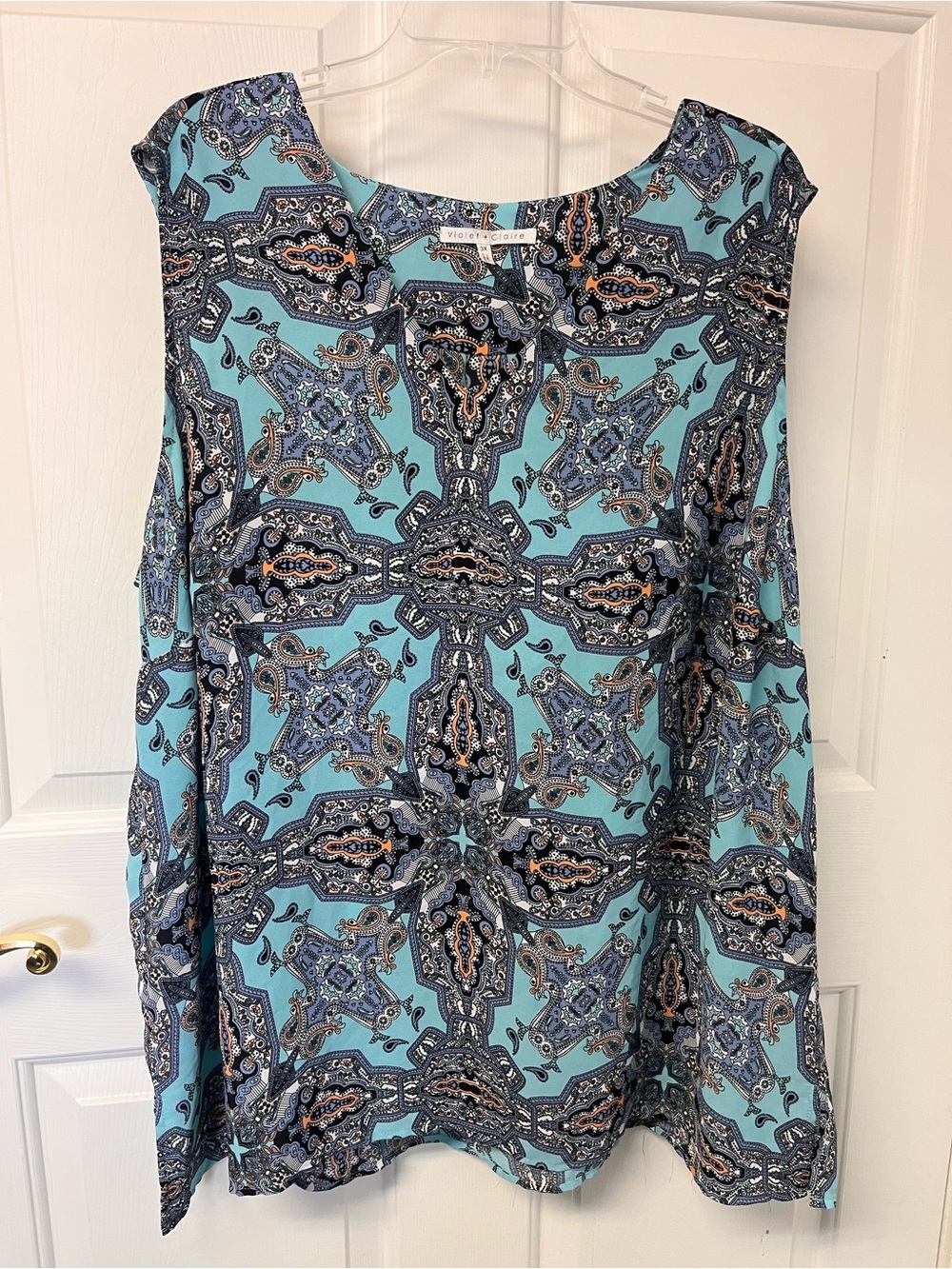 Violet & Claire Turquoise Paisley Medallion Sleeveless Blouse
